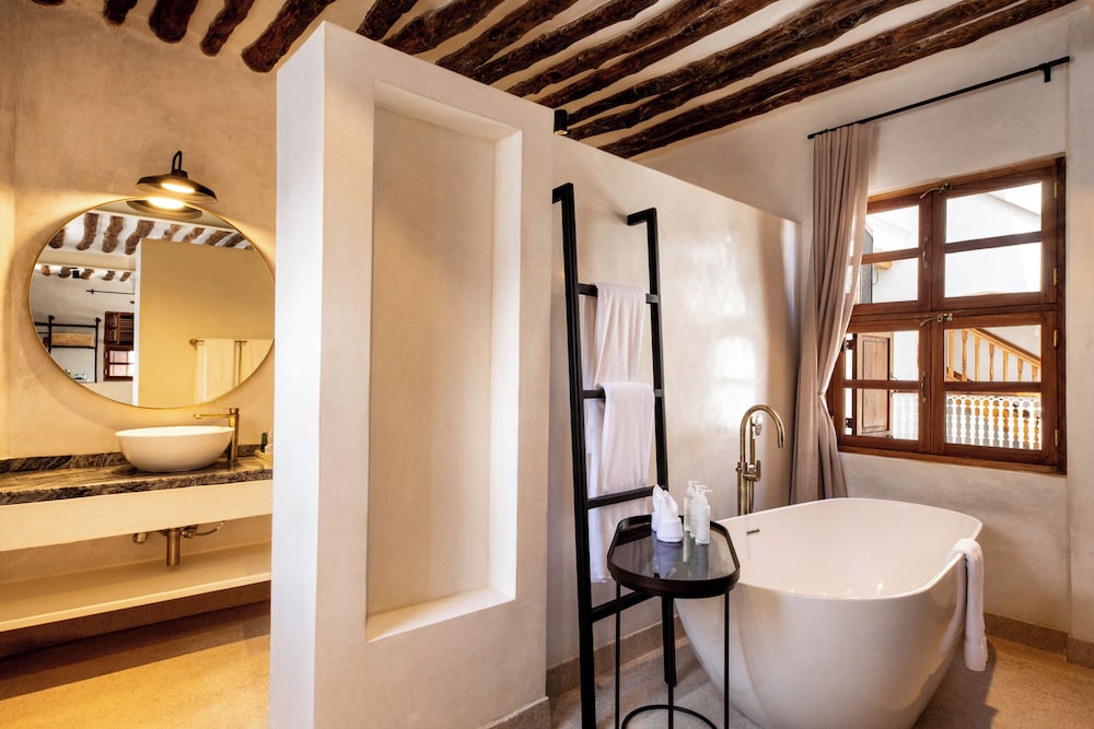 The Neela Boutique Hotel Stone Town 61/62
