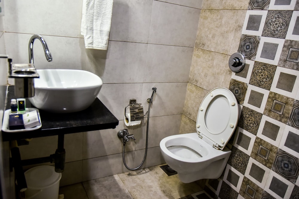 Hotel Tulsi 36/38