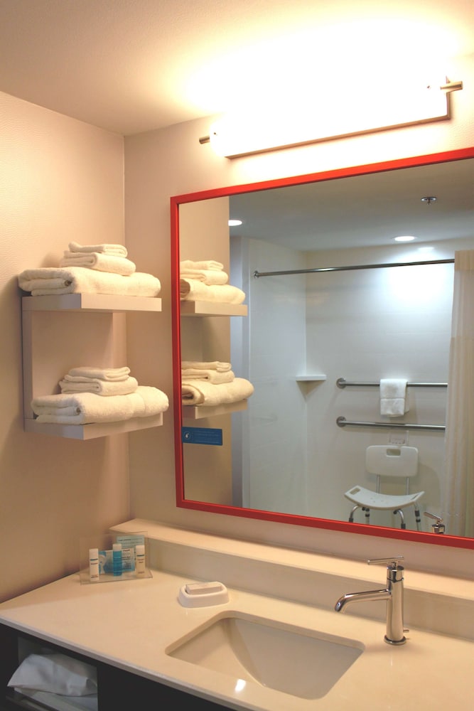 Hampton Inn Forsyth Ga 23/46