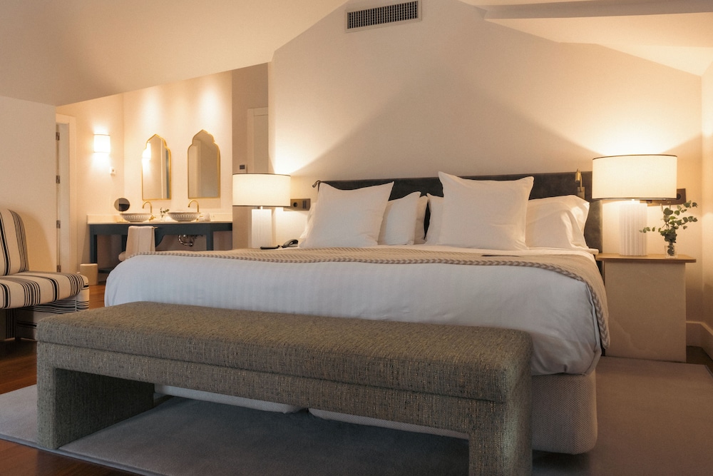 Presidential, Palace, King Bed