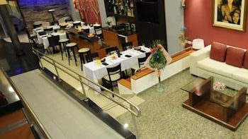 Hotel Osam 25/26
