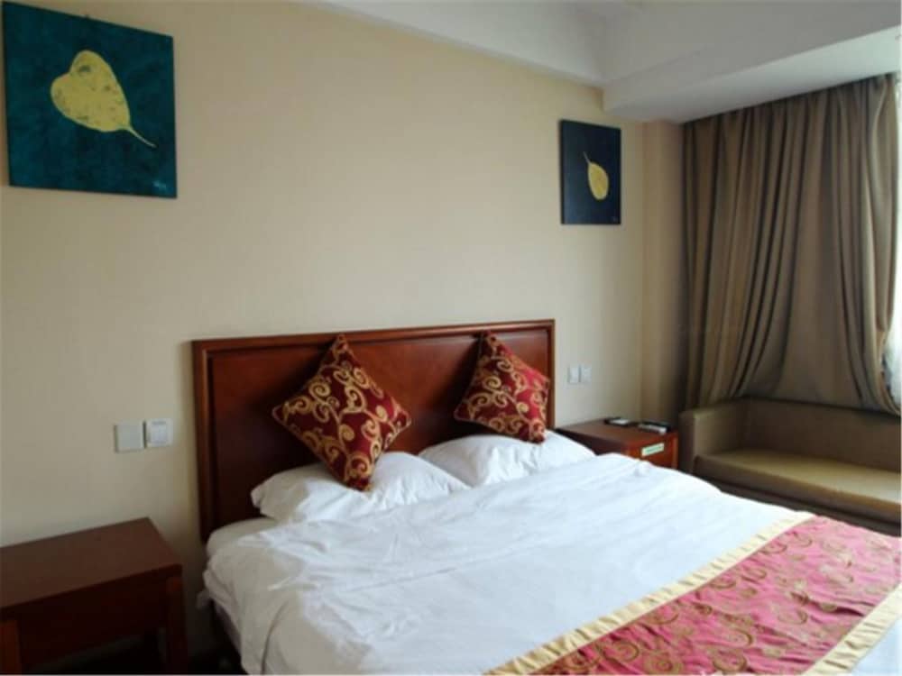 GreenTree Inn Shanghai Jingan Railway Station Xinzha Road Business Hotel 5/17