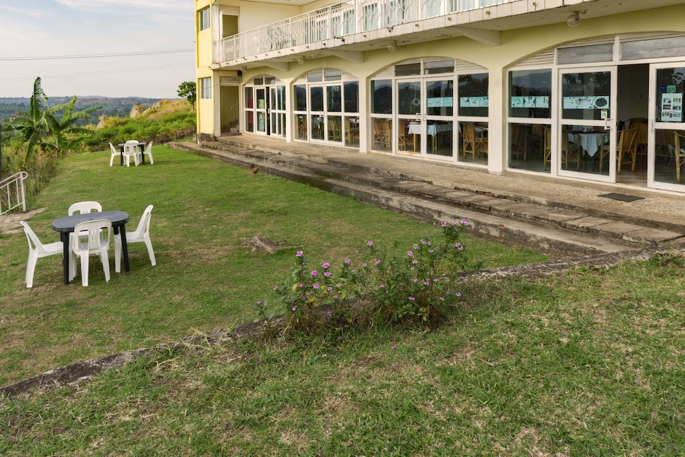Sunrise Apartments Hotel 40/50