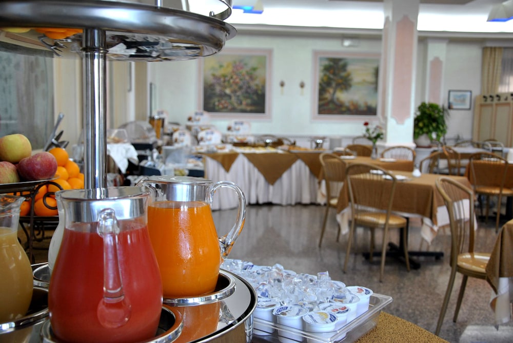 Mediterraneo Hotel 53/73