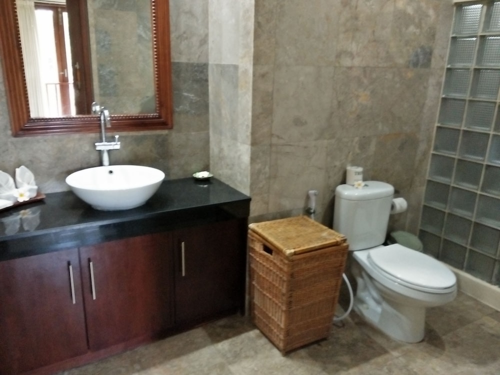 Sekuta Condo Suites 21/60