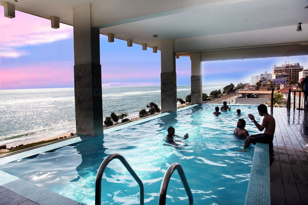 Mirage Colombo Hotel 43/81