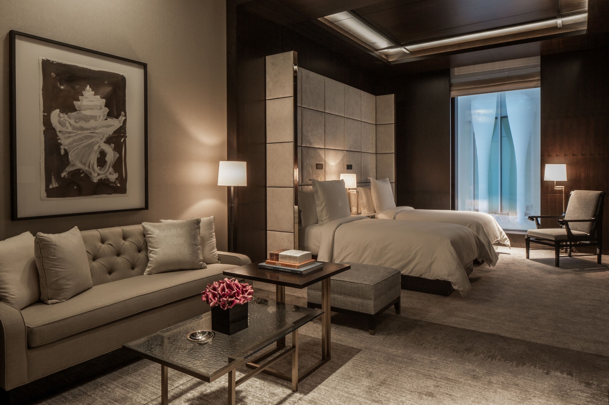 EXECUTIVE, TWIN BEDS
