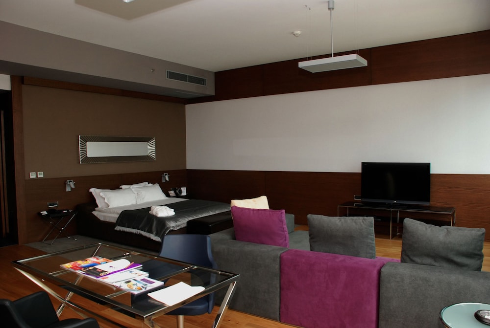 Point Hotel Barbaros 43/62