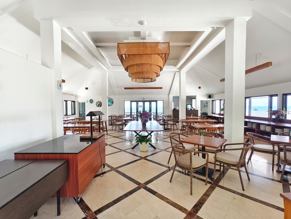 MaxOneHotels.com at Anyer 28/42