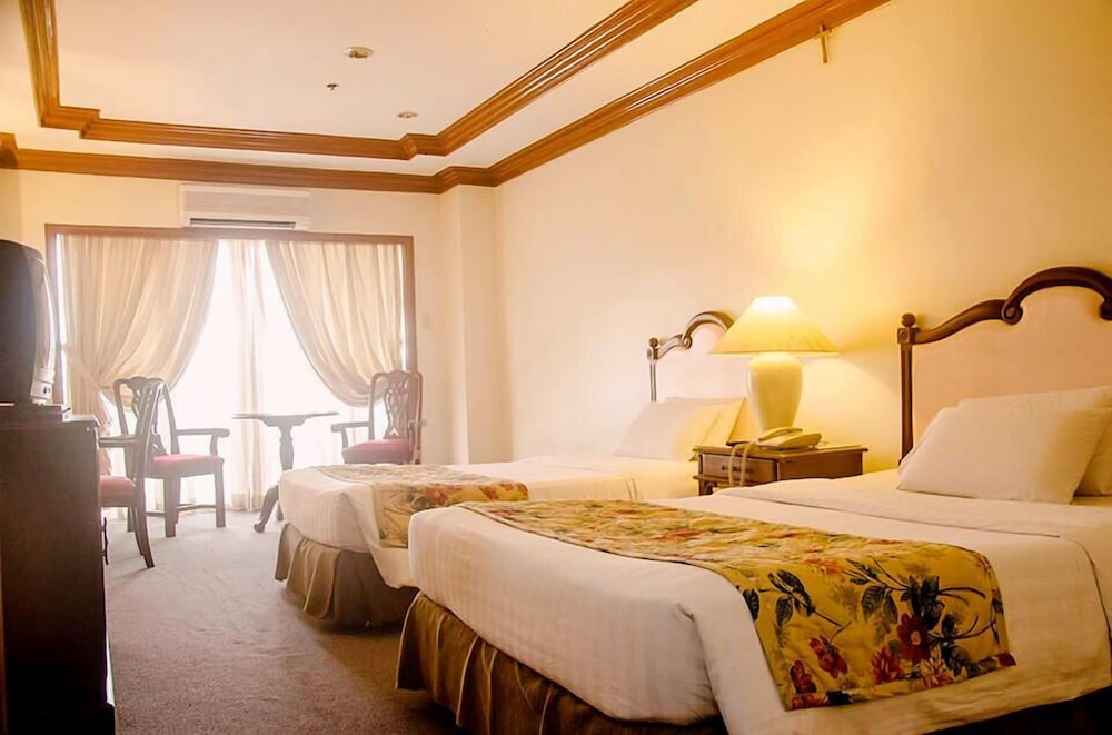 Sarabia Manor Hotel 24/73