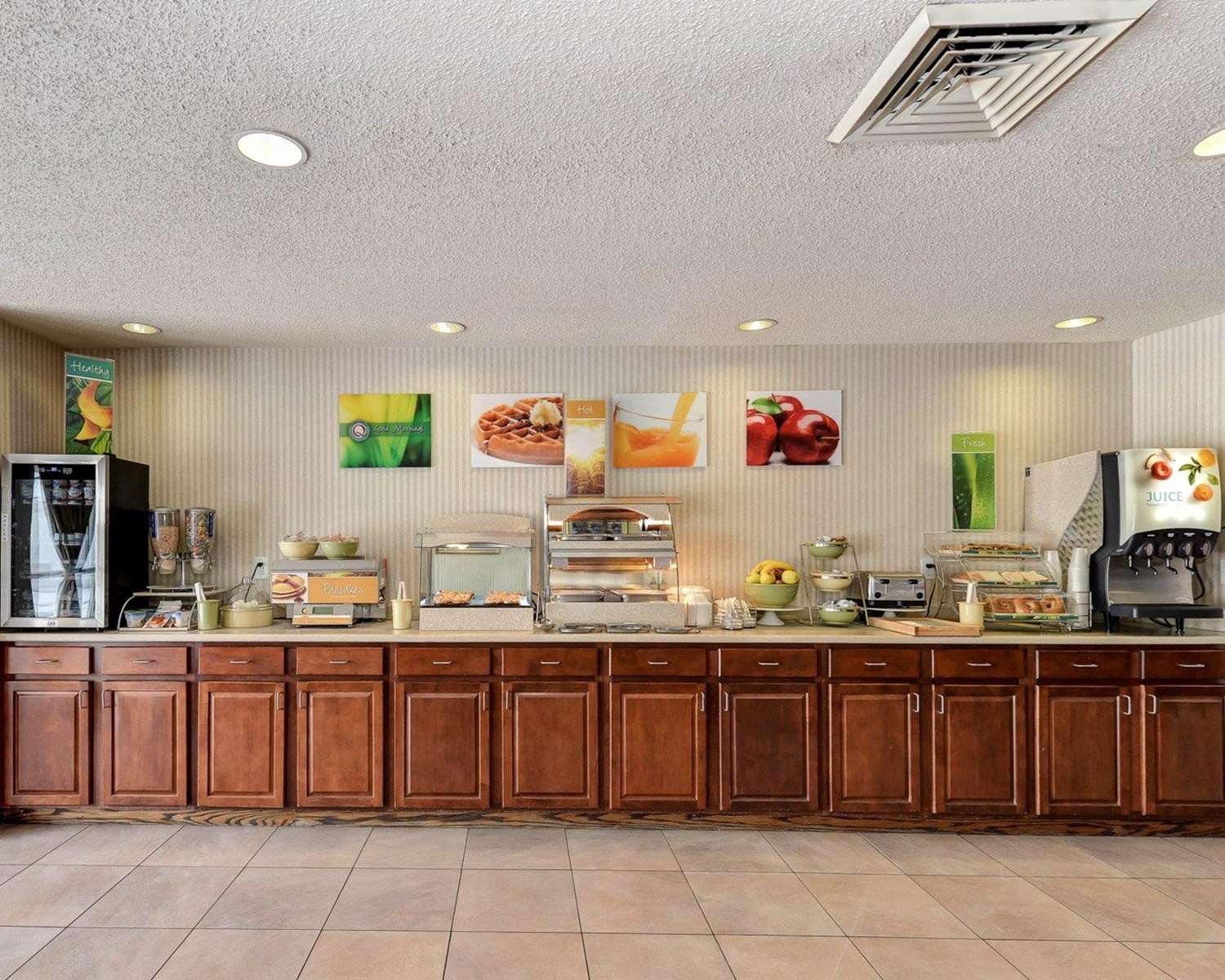 restaurant cafeteria