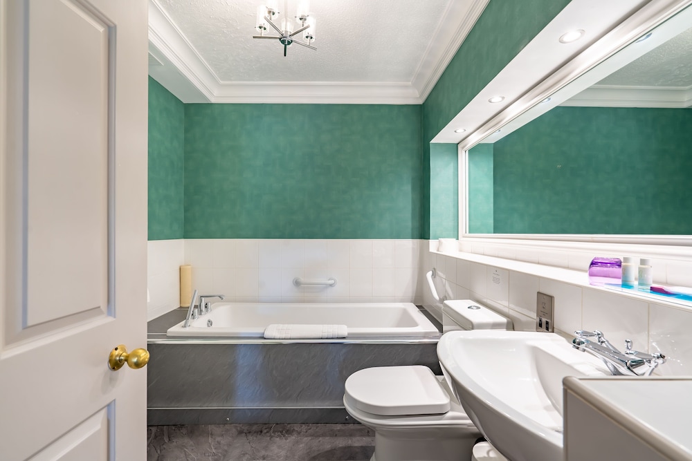 Banchory Lodge Hotel 11/50