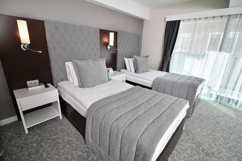 Guvenay Business Hotel 13/66