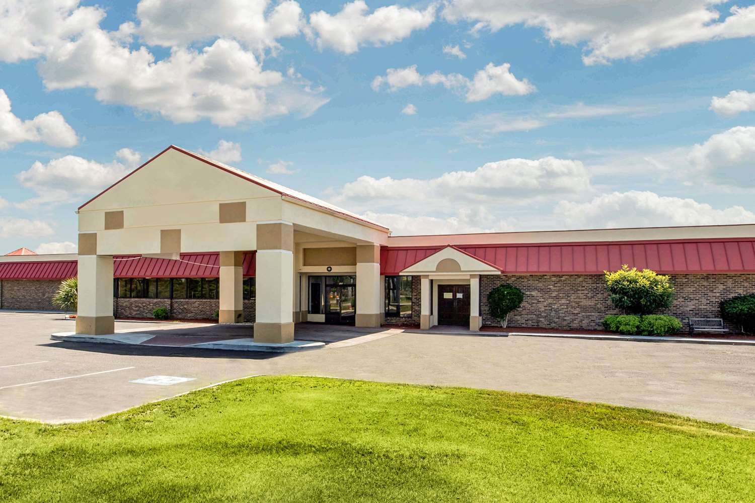 Ramada by Wyndham Santee I-95 17/17
