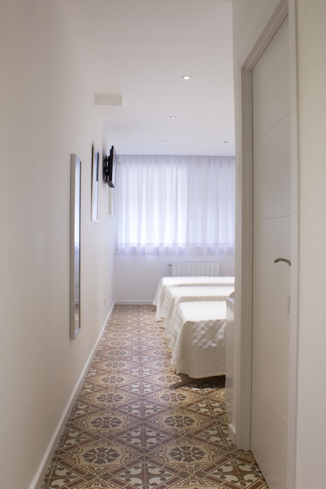 Hostal Nova 11/64