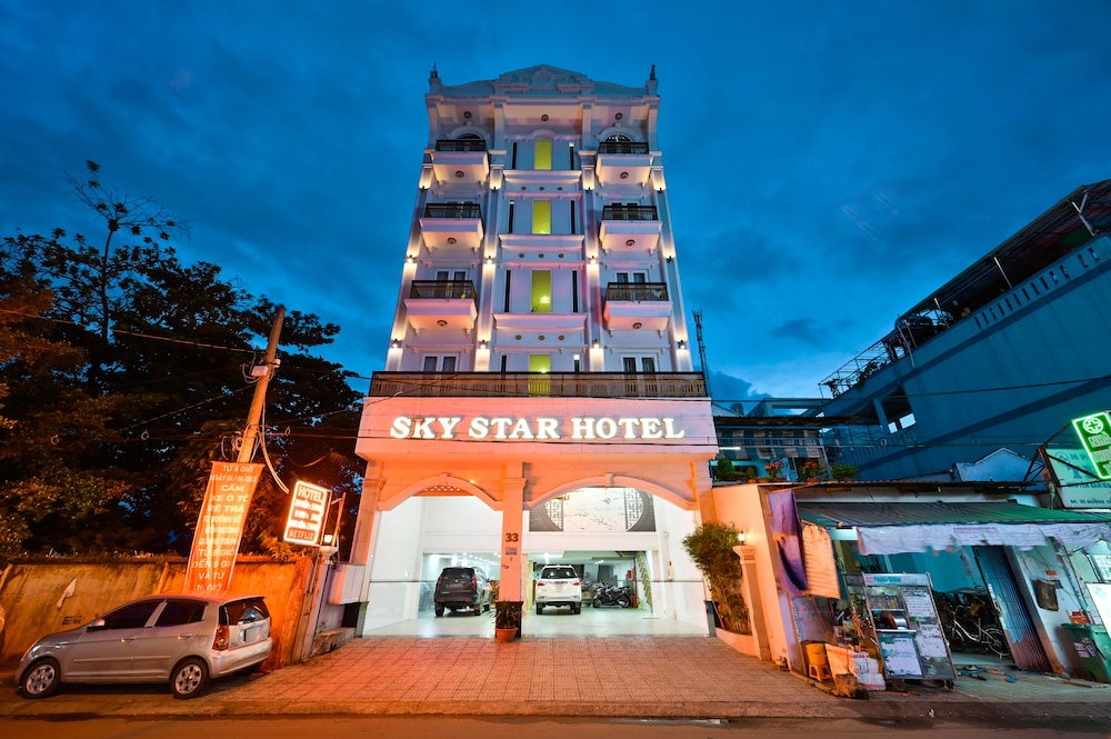 Sky Star Hotel 2/50