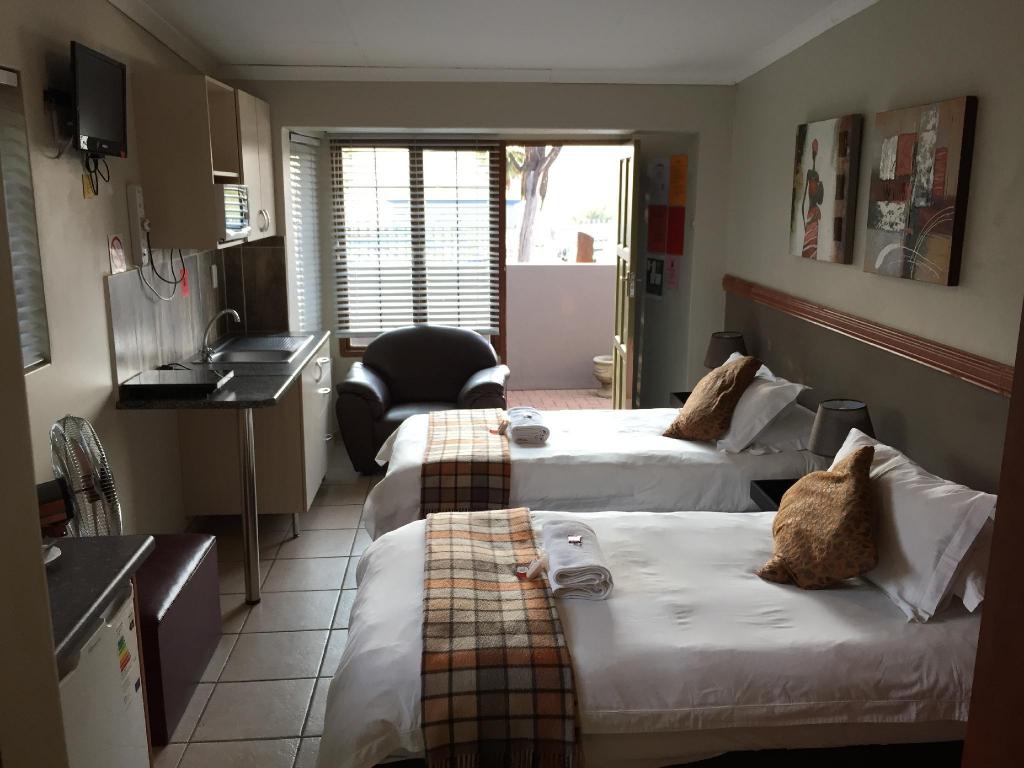 Travellers Nest Guesthouse 6/93