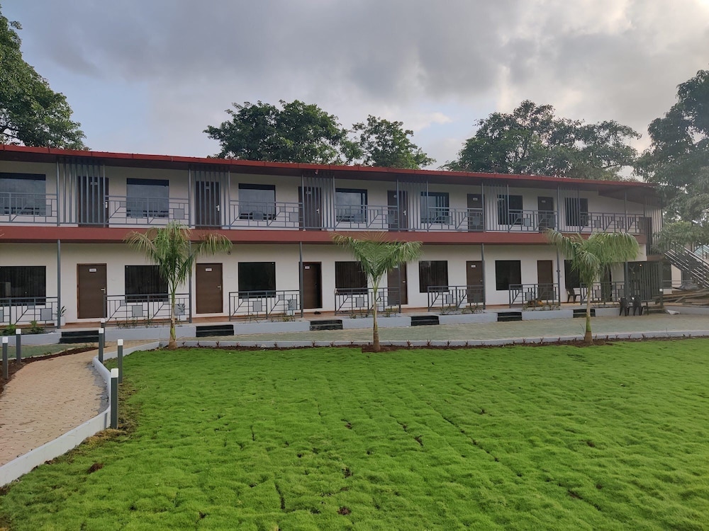Pushp Vatika Resort & Lawns 55/60