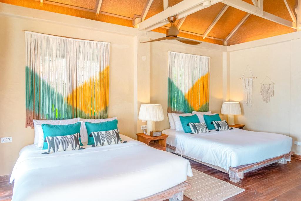 Beachfront Pool Villa