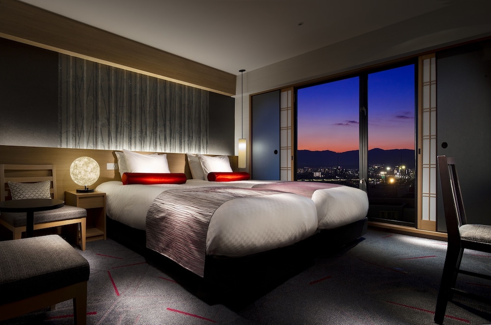 STANDARD, TWIN BEDS, PREMIUM FLOOR