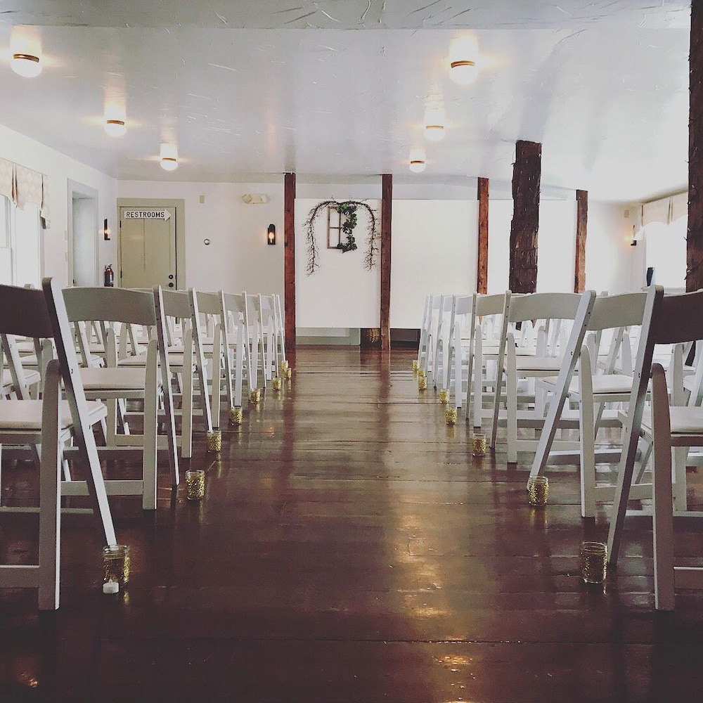 The Dowds Contry Inn and Event Center 48/50