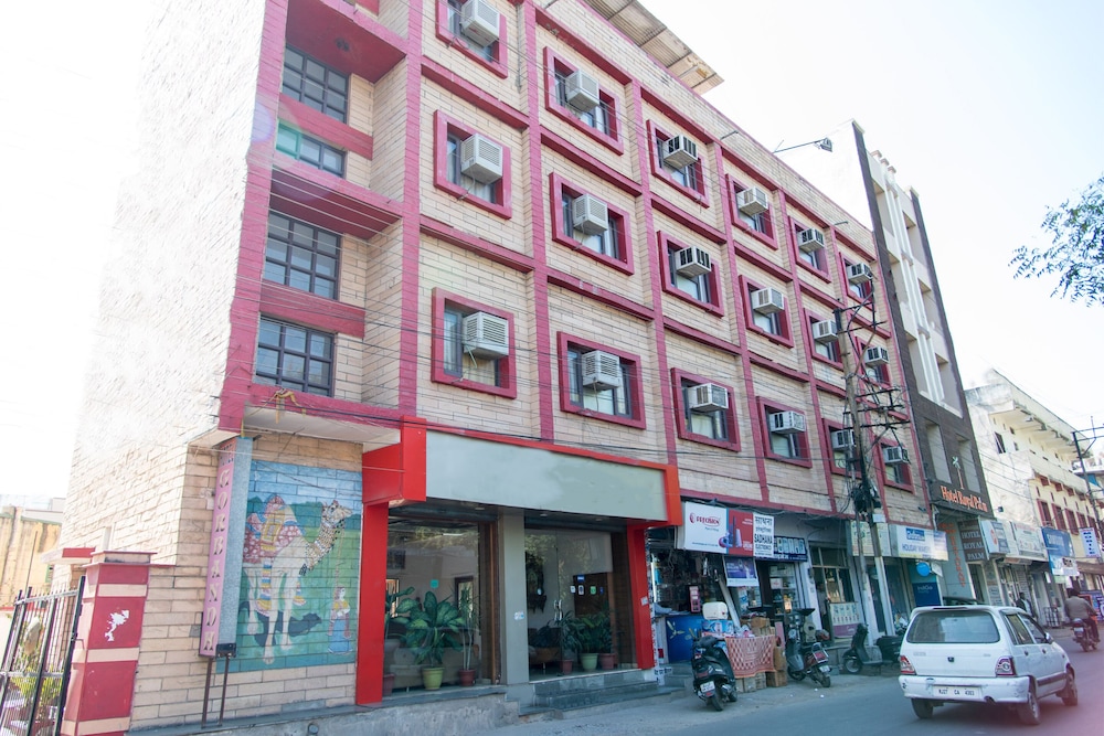 HOTEL GORBANDH 43/48
