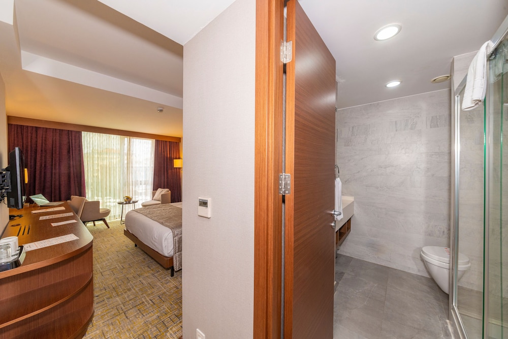 Land Park Hotel Avcilar 24/47