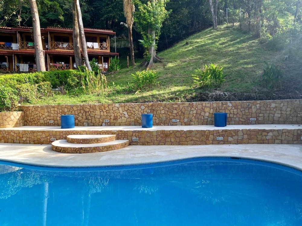 Esencia Hotel And Villas 63/65