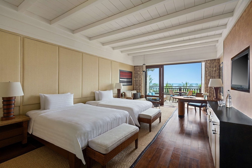 PREMIER, TWIN BEDS, SEA VIEW