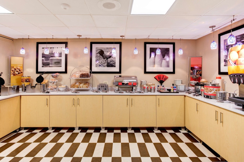 Hampton Inn Chicago-O'Hare International Airport 7/79