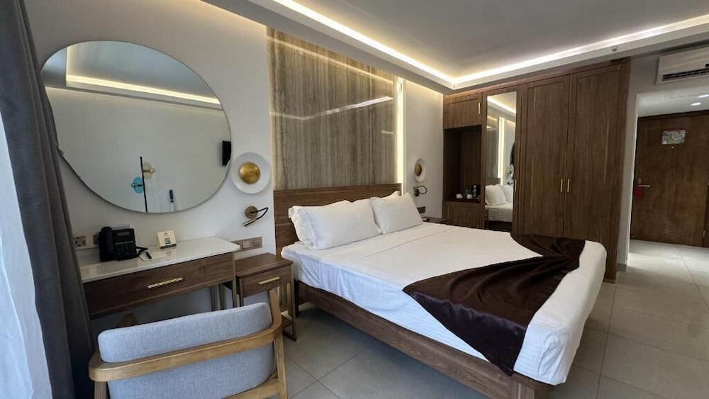 Signature, Mountain, Standard, King Bed, Garden and Mountain View، Coral Strand Smart Choice 10/10