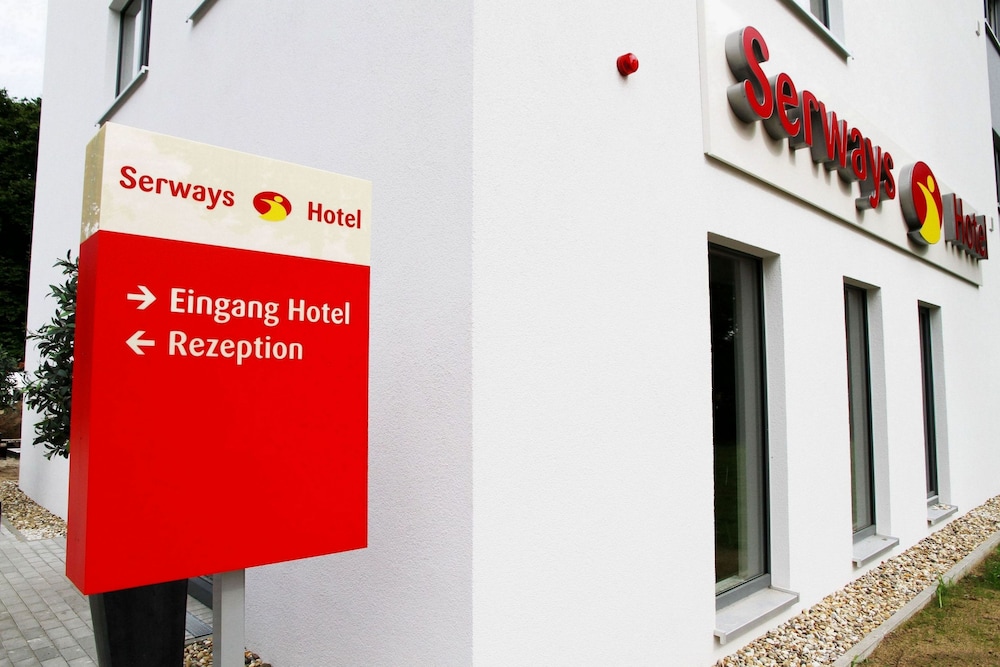 SERWAYS HOTEL WEISKIRCHEN 6/58
