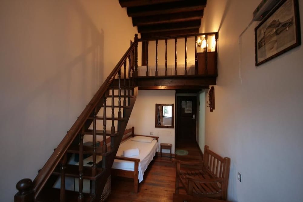 Chania Rooms 20/48