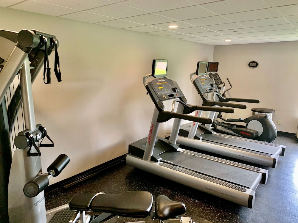 Country Inn & Suites By Radisson Sandusky South OH 17/32