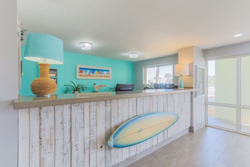 Surf Sand Hotel 2/57