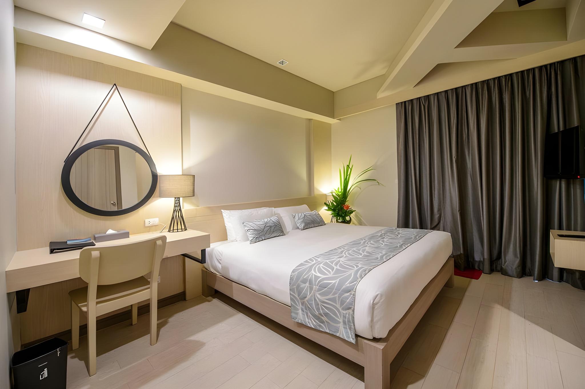 2 Bedroom Premier Pool Access Suite