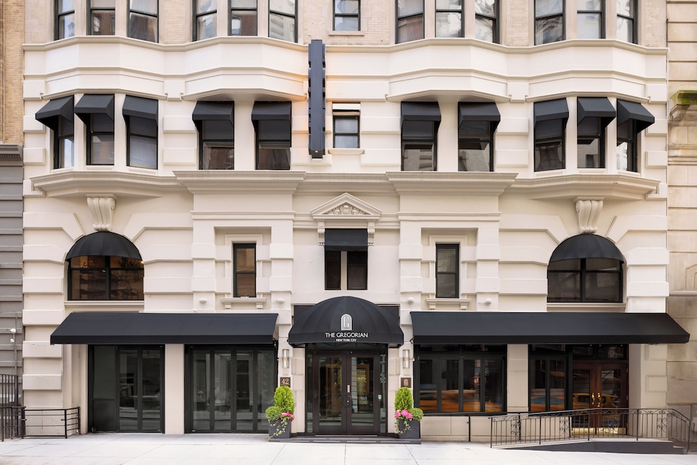 The Gregorian Hotel 2/50