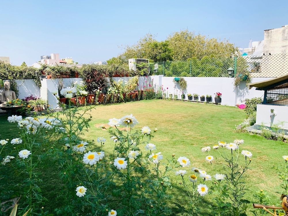 Hotel Vandana S Bed And Breakfast 44/50