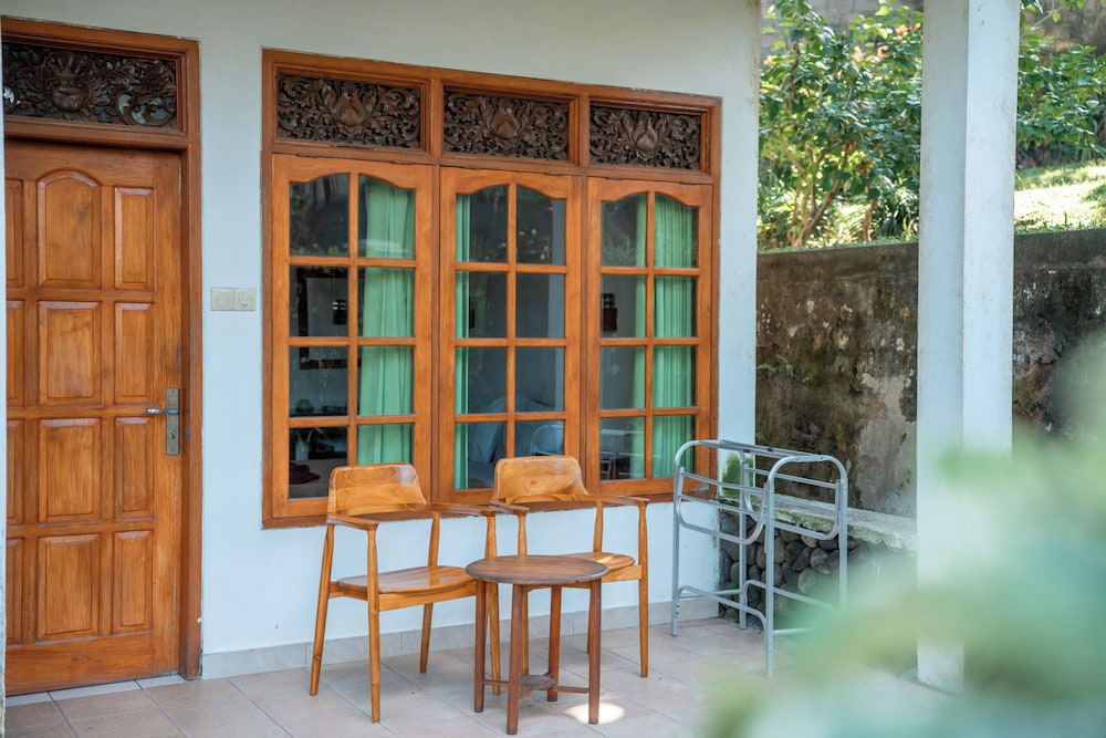 Argasoka Bungalows 8/77