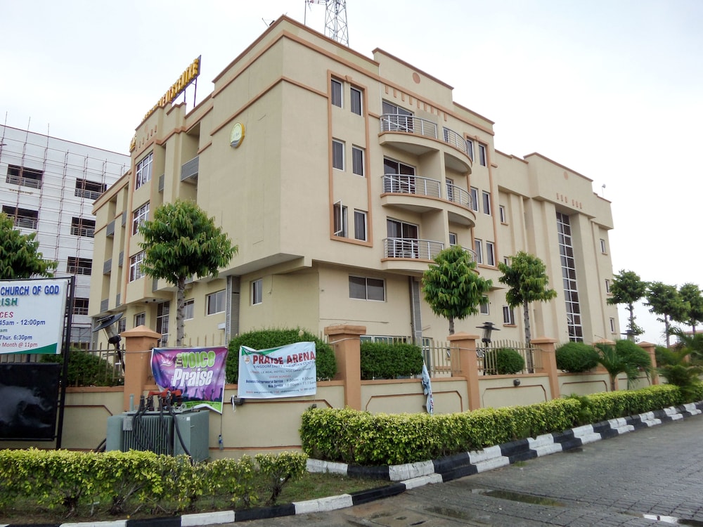 Le Real Hotel 2/56