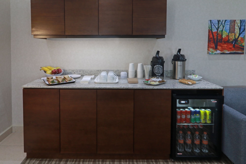 Staybridge Suites Queretaro 60/75