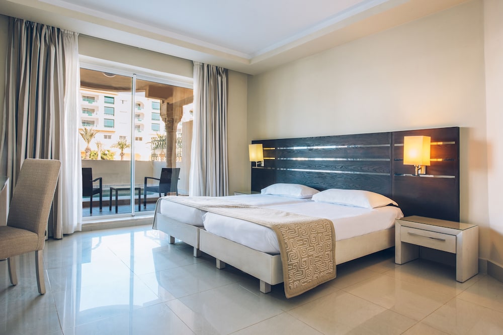 Iberostar Waves Averroes 16/66
