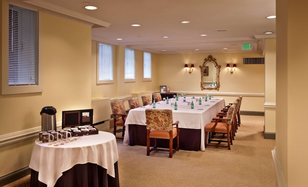 Henley Park Hotel 44/62