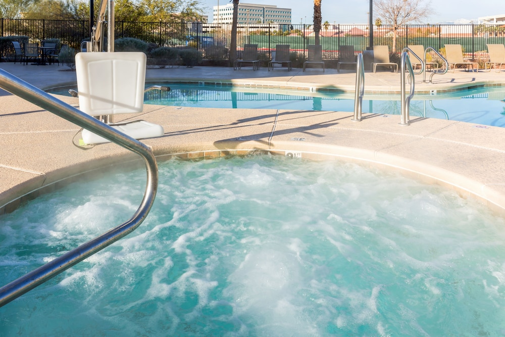 Holiday Inn Express Hotel & Suites Henderson 7/71