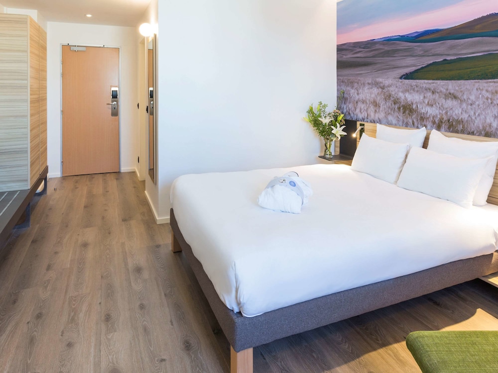 Novotel Sevilla 22/77