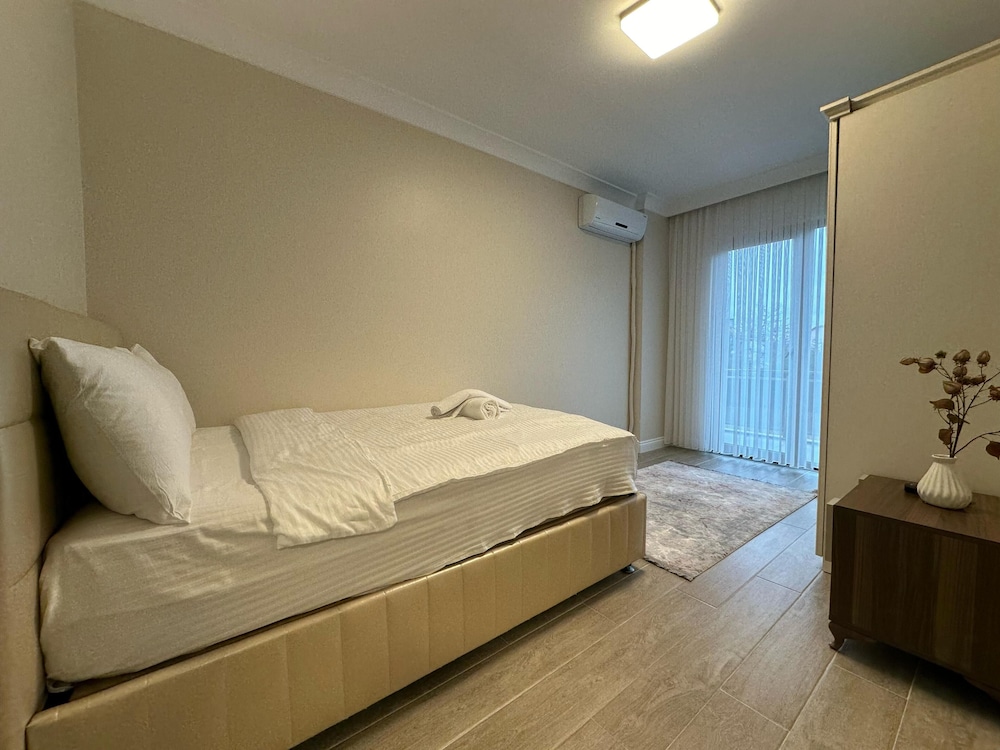 Riyan Garden Villas 4/14