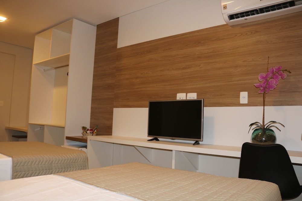 Bristol Aline Hotel 24/29