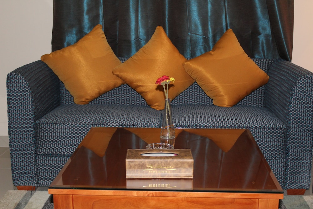 Pestana Hotel and Suites 2 27/52