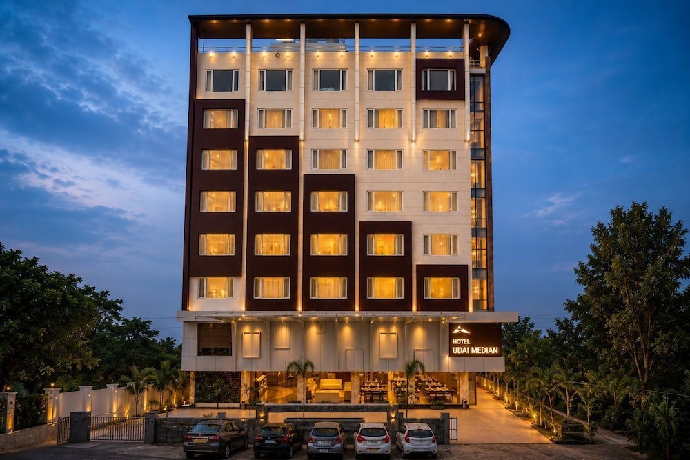 Hotel Udai Median 2/50