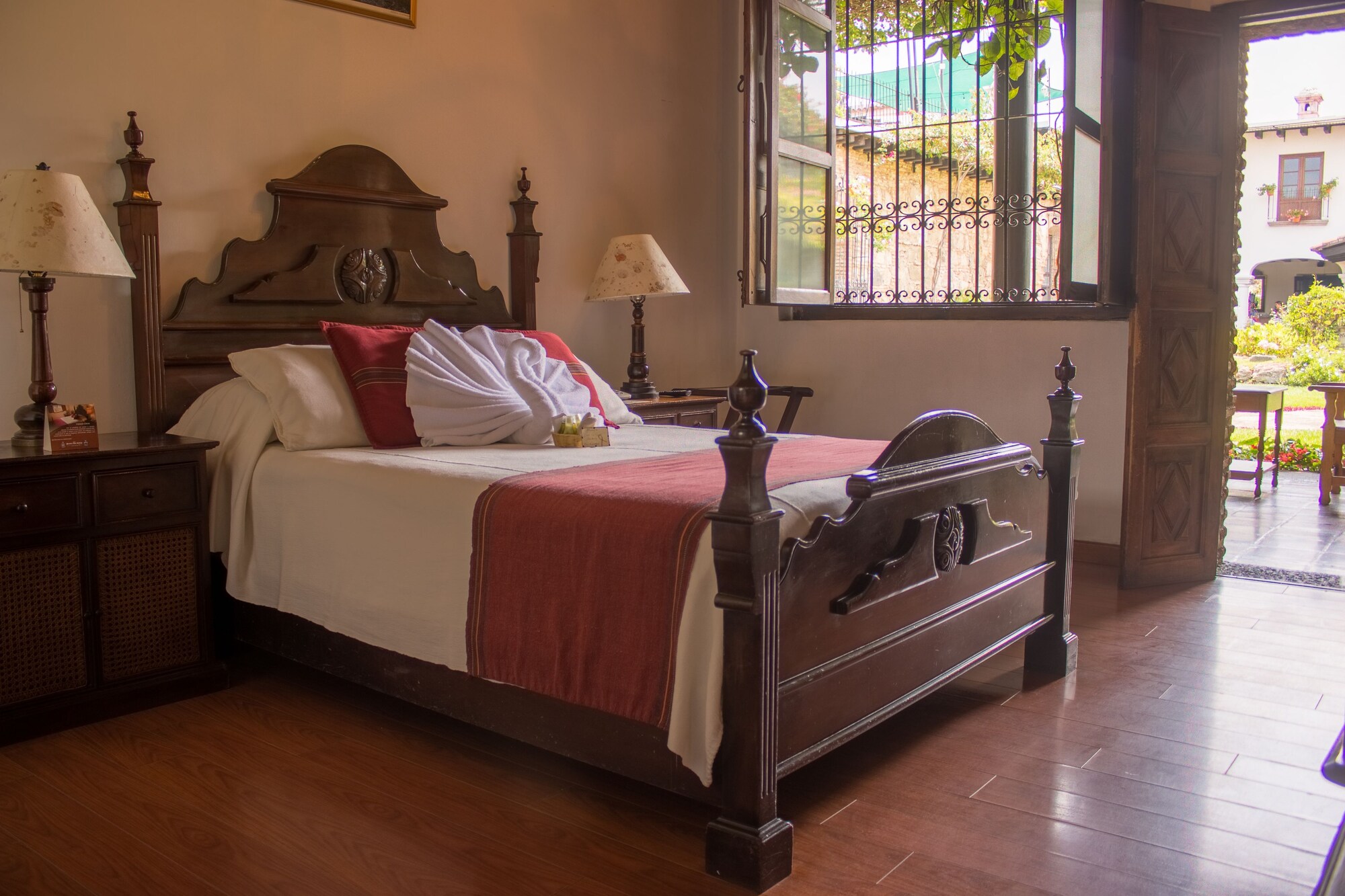 ROOM, DOUBLE BED, GARDEN VIEW